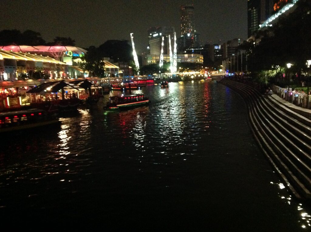 singapore at night on the river